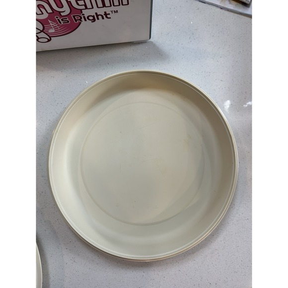 Tupperware Divided Veggie /Fruit /chips/Party Dip Tray - Beige 1665-2 With Lid - Picture 6 of 6